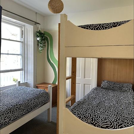 The Grapevine Hostel دينغل المظهر الخارجي الصورة